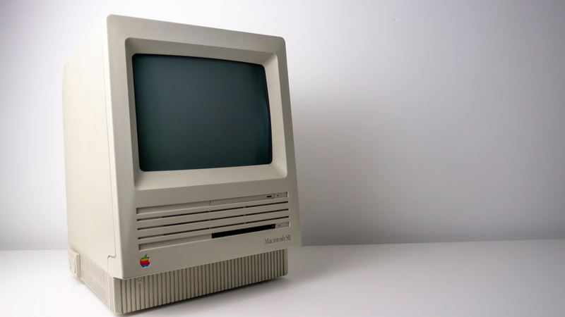 Here’s a Fun Look at Clumsy Home Technology During The ’80s | Shutterstock